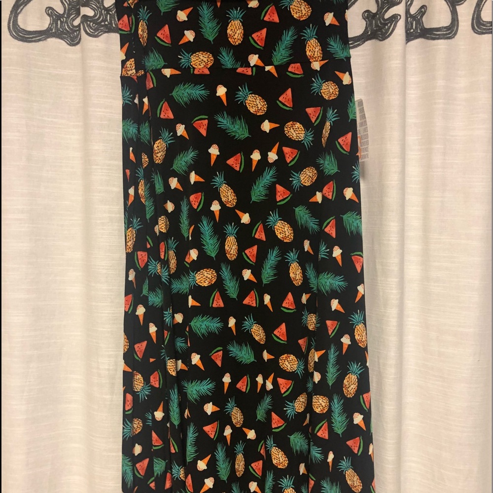 NWT LuLaRoe Maxi long skirt 
Size down 1 to 2 size